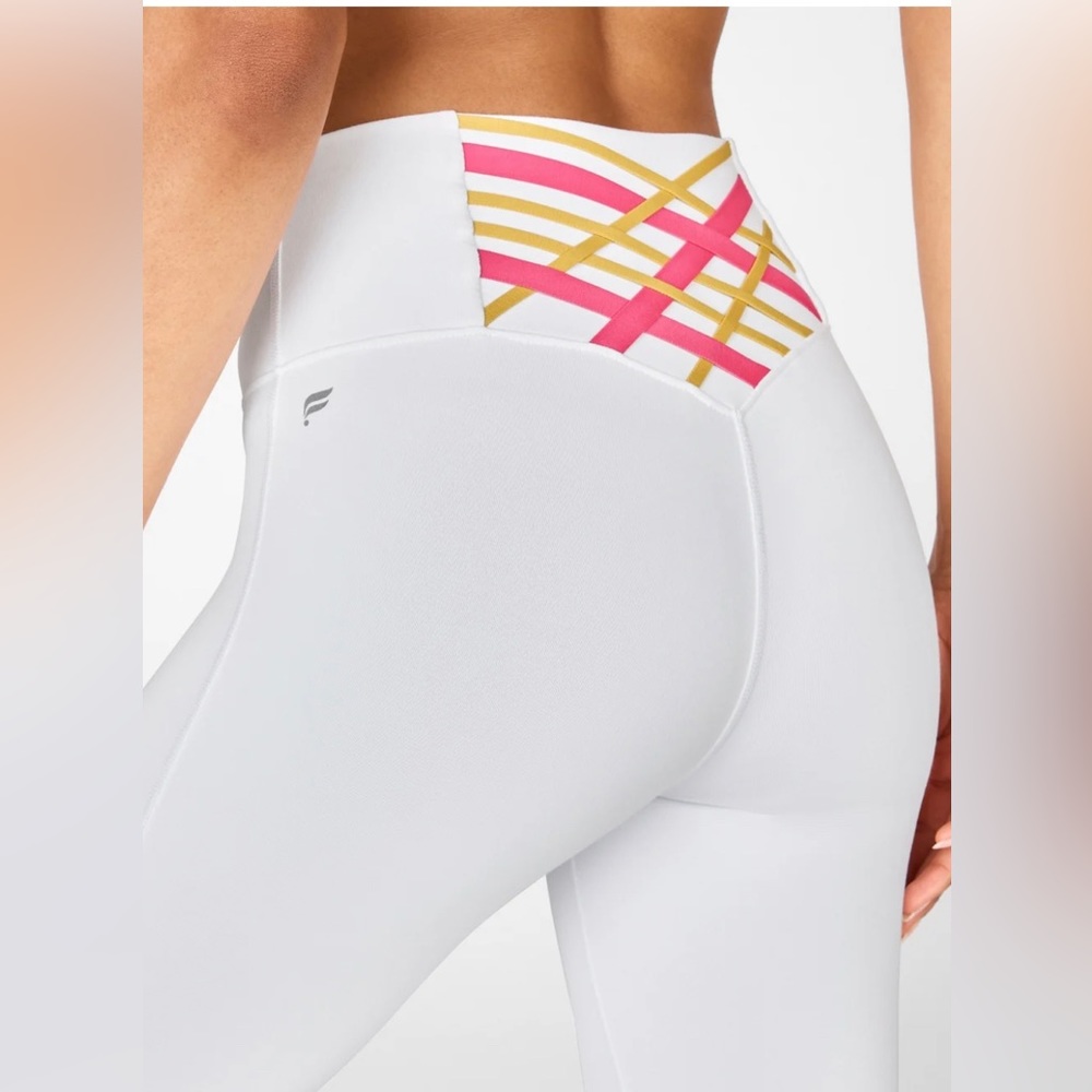 NWT Fabletics Powerhold Fabric strappy white leggings Size Large